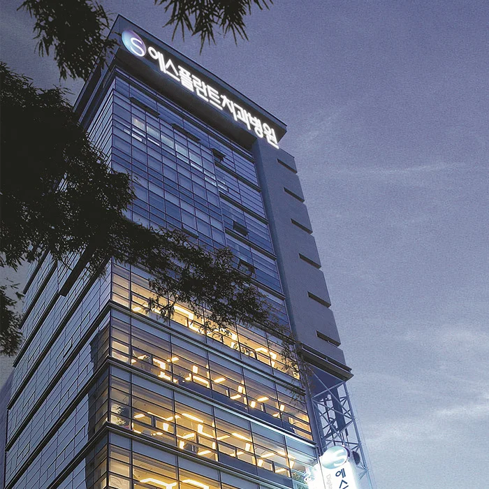 에스플란트 치과 병원 홈페이지 반응형웹 제작 사례